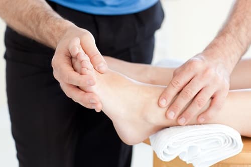 sprained-ankle-vs-broken-ankle