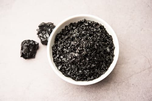 Shilajit for Women: Benefits, Uses, and Safety Guide