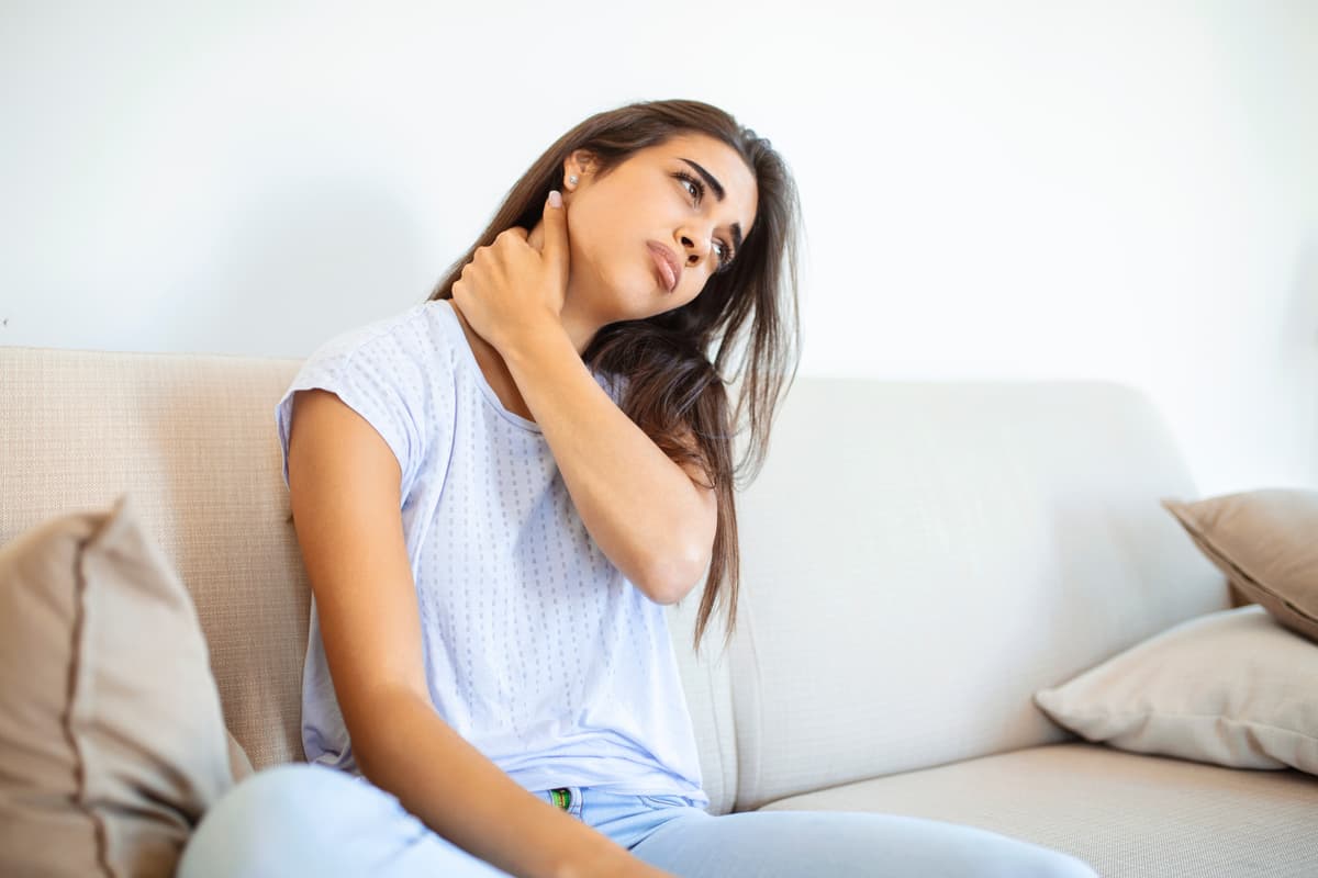 Pain In Neck Joint: Causes, Symptoms & the Fastest Relief Methods That Work