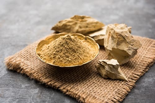 10 Amazing Benefits of Multani Mitti Face Pack for Skin